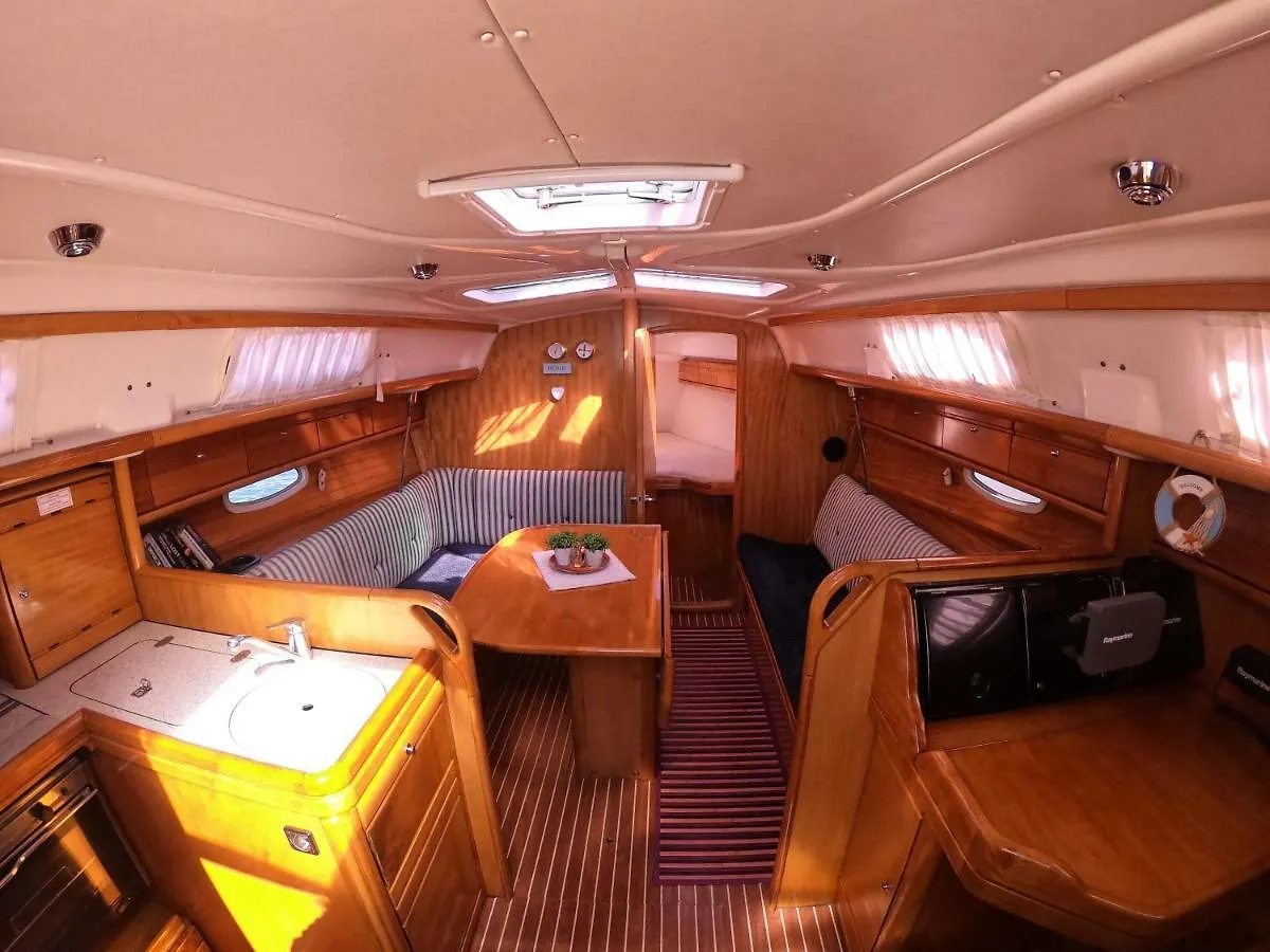 Botel Wind Sardinya Sail Charter Boat Hotel Alghero