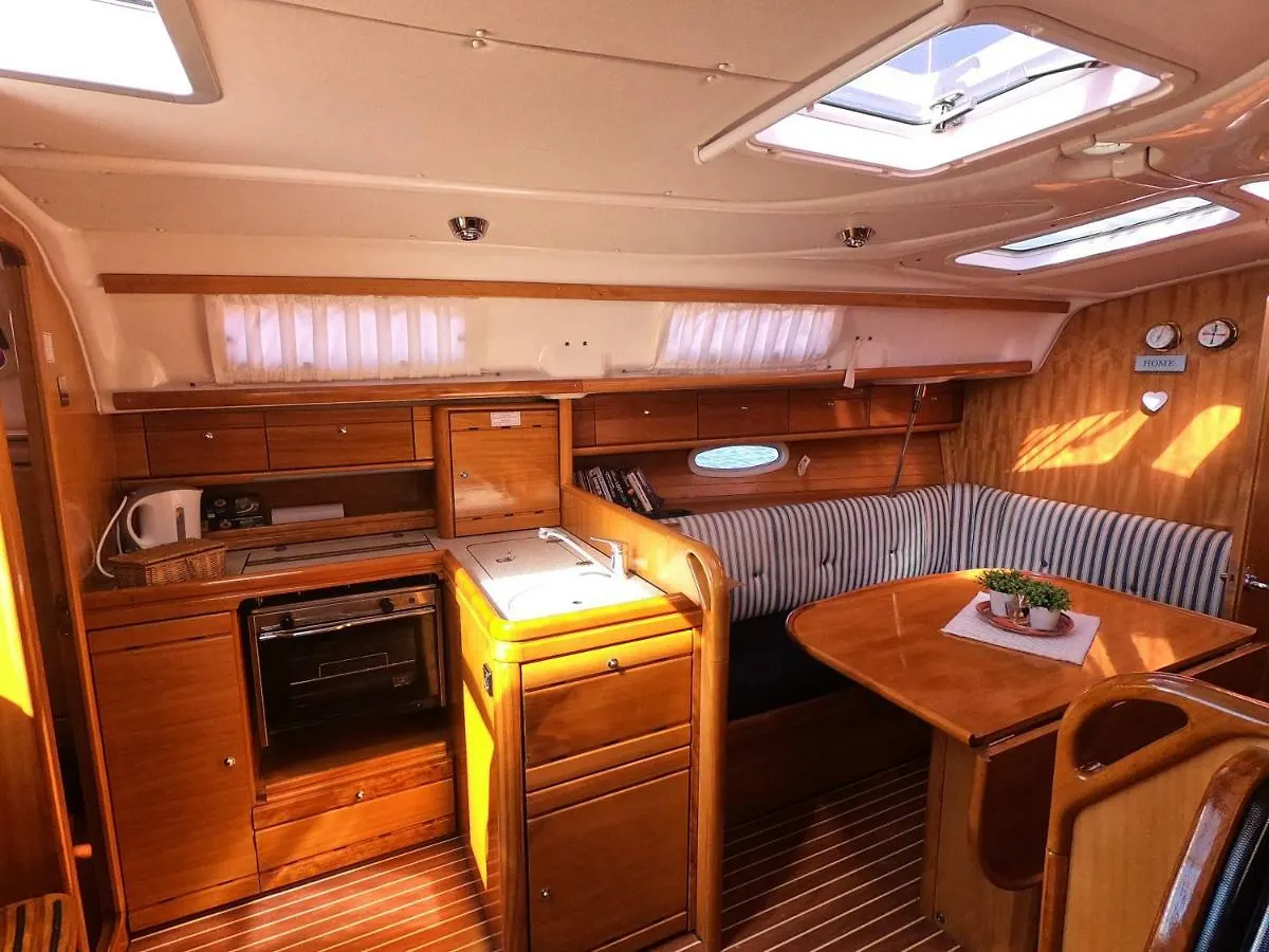Wind Sardinya Sail Charter Boat Hotel Alghero 3*,